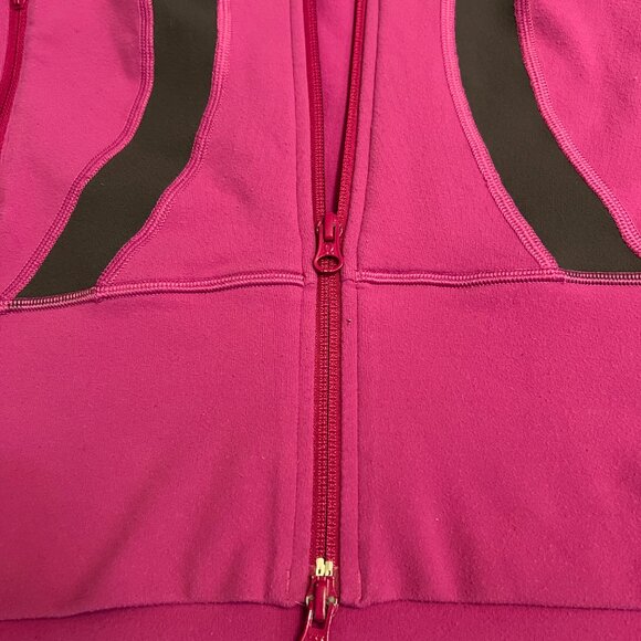 lululemon Define Jacket Size 6 Magenta Pink Black Full Zip Thumbholes Logo Women - Picture 6 of 8